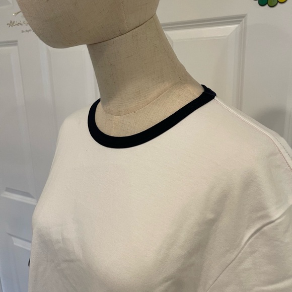 THOM BROWNE STRIPED RINGER T-SHIRT
White Size 2 - Picture 6 of 9